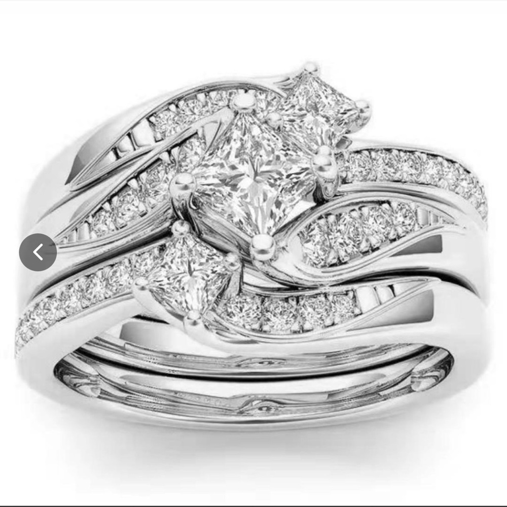 Elegant Triple-Stone Swirl Ring Set 18K White Gold Plated - NWOT